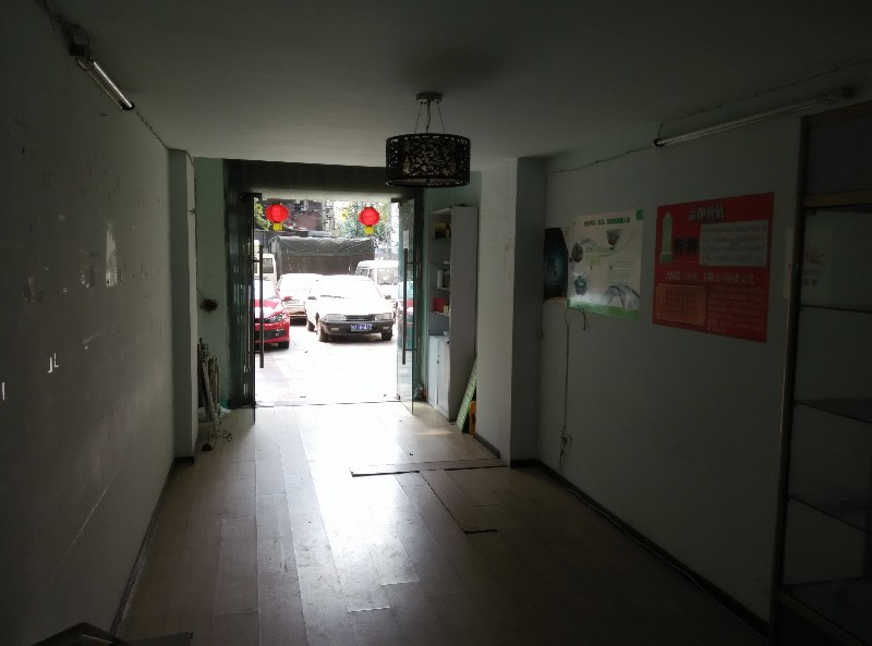 个人 出租汉阳显正街凤凰华庭办公房 临街复式3层带地下室