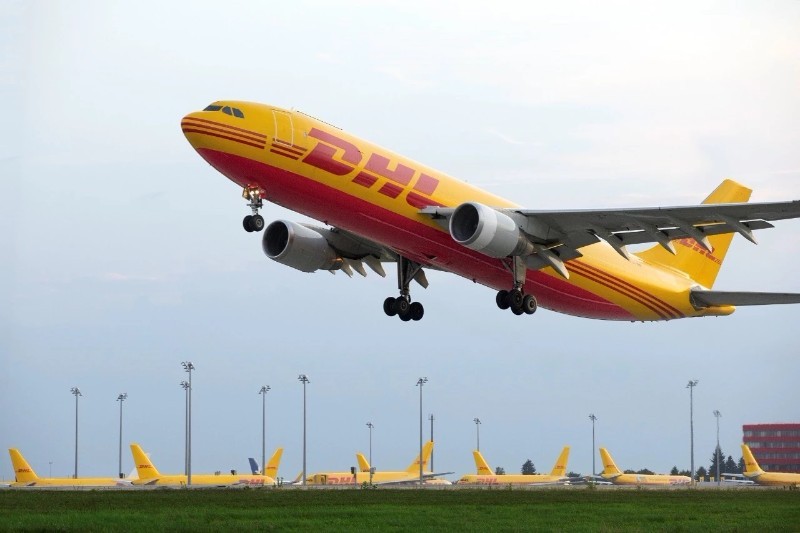黑龙江哈尔滨临安国际快递专寄粉沫液体纯电池食品化妆品茶叶电子