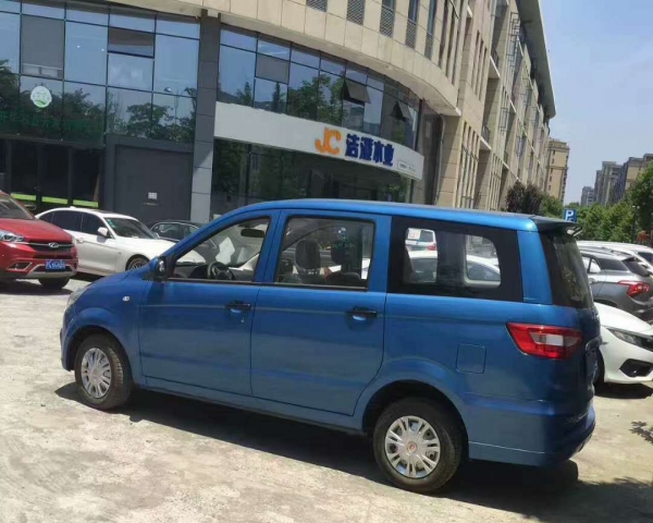 哈尔滨租车 面包车拉货 运装修材料 空间大 动力强