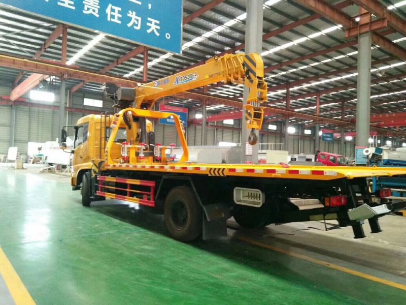 海口专业汽车道路救援电话海口拖车海口搭电海口脱困换胎