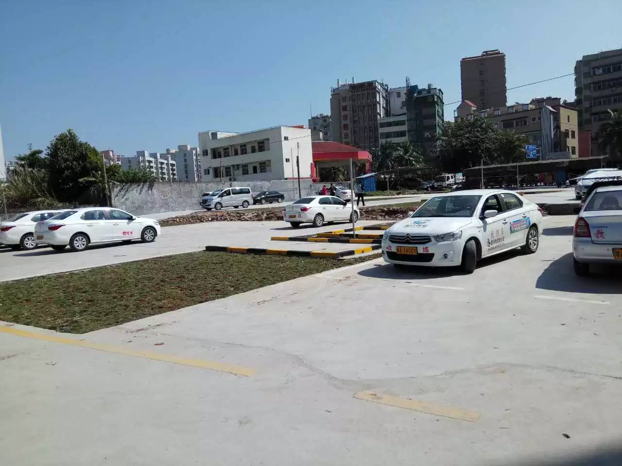 鑫天地驾校是海口专业的驾照培训公司