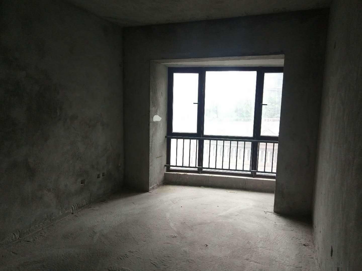 急售实拍滨海九小学位房紫荆花园旁 滨海豪庭 毛坯三房南北