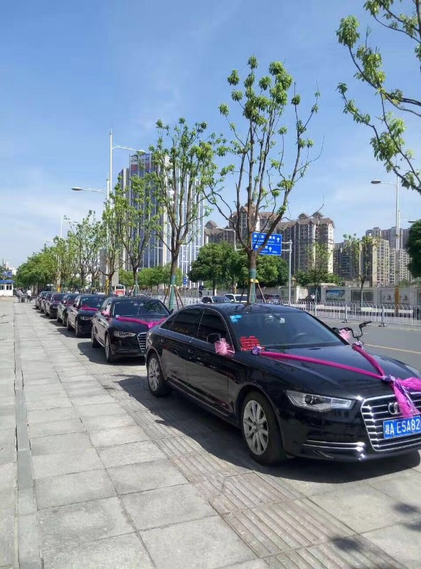 长沙红思令婚车行专业诚信优价提供长沙婚车租赁服务
