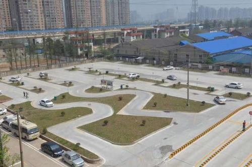 牧远驾校火热招生,一人一车VIP教学,包教包会,团报有优惠