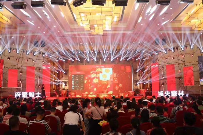 雨花展会活动会议摄影摄像婚礼跟拍照片直播合唱站架租