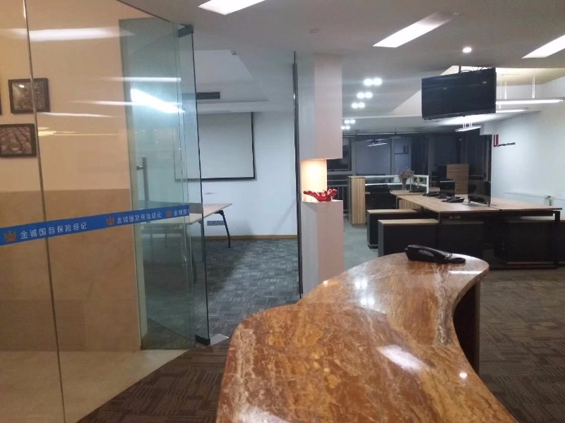 精装修江景房带办公家具