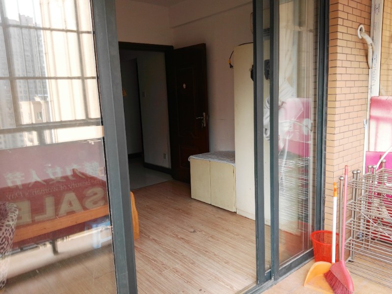 商学院望岳路与德诚街交汇处诚兴园主卧冷暖空调长住免网络物业费