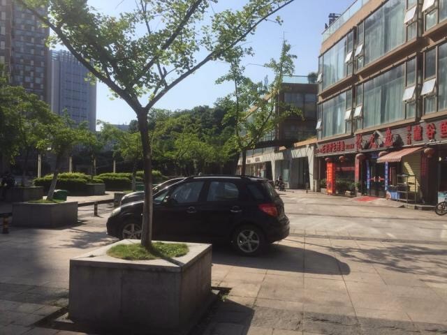 麓谷坐标 80平店铺转租