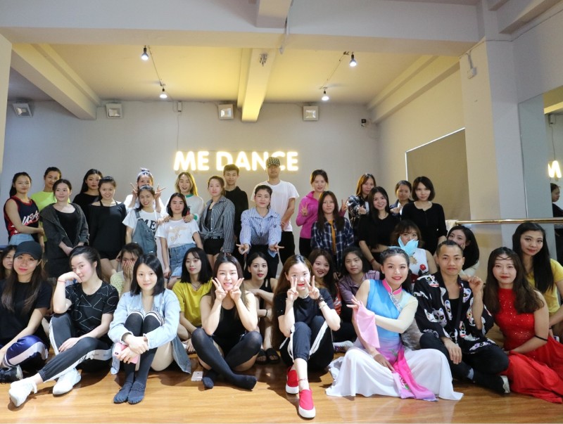 成都成华区爵士舞学校ME华翎一对一辅导